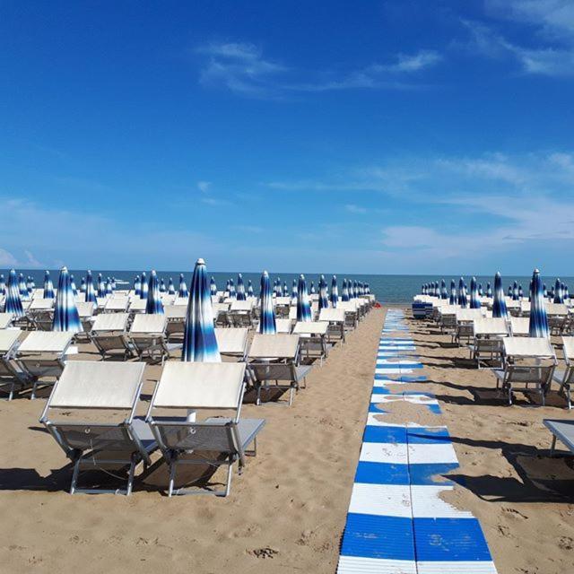 Hotel Parioli Lido di Jesolo Esterno foto