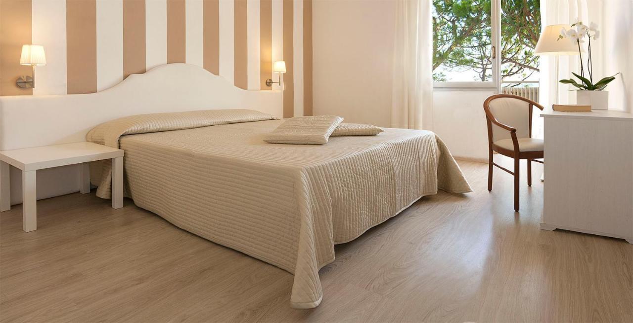 Hotel Parioli Lido di Jesolo Esterno foto