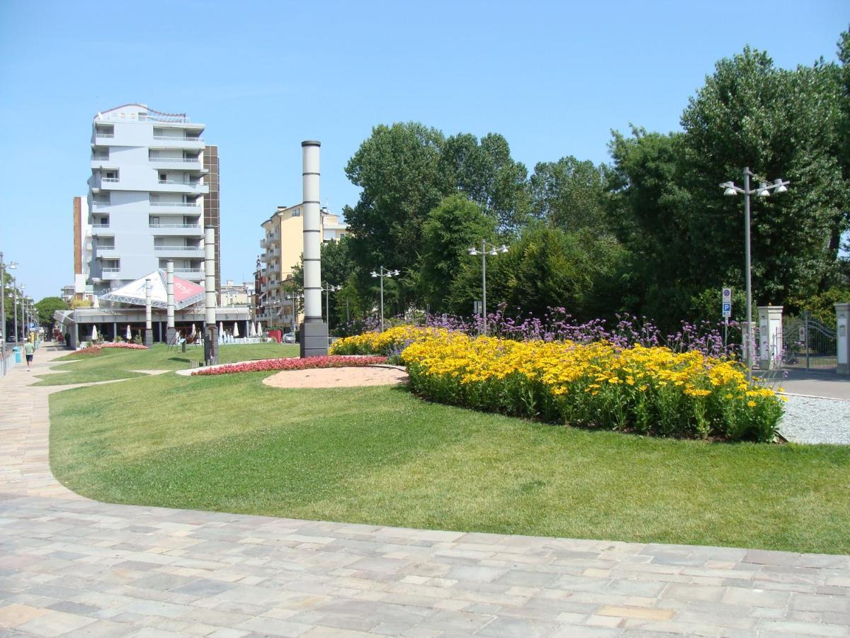 Hotel Parioli Lido di Jesolo Esterno foto