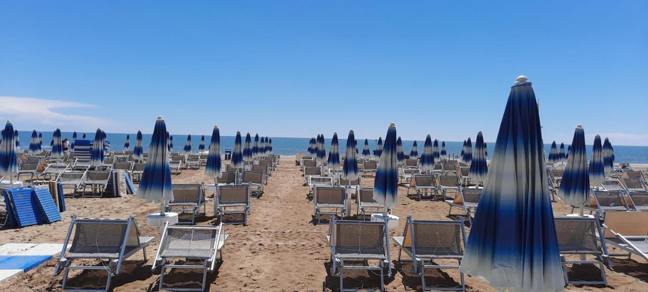Hotel Parioli Lido di Jesolo Esterno foto