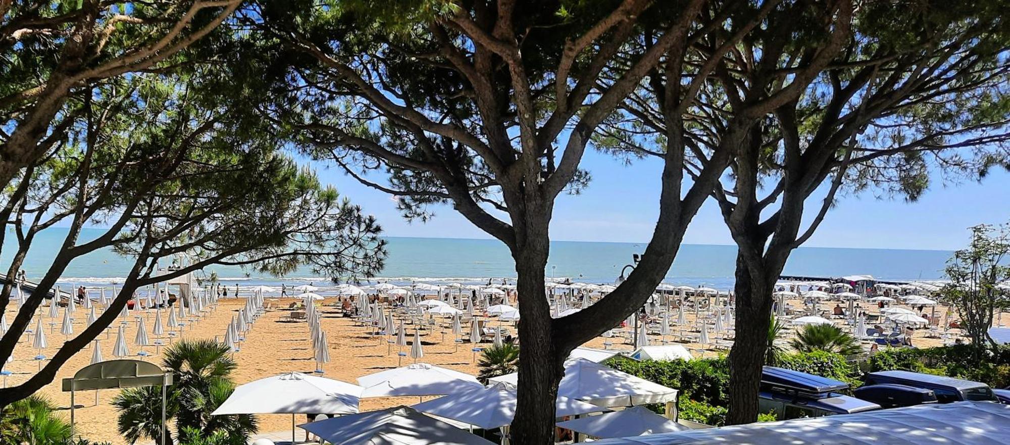 Hotel Parioli Lido di Jesolo Esterno foto